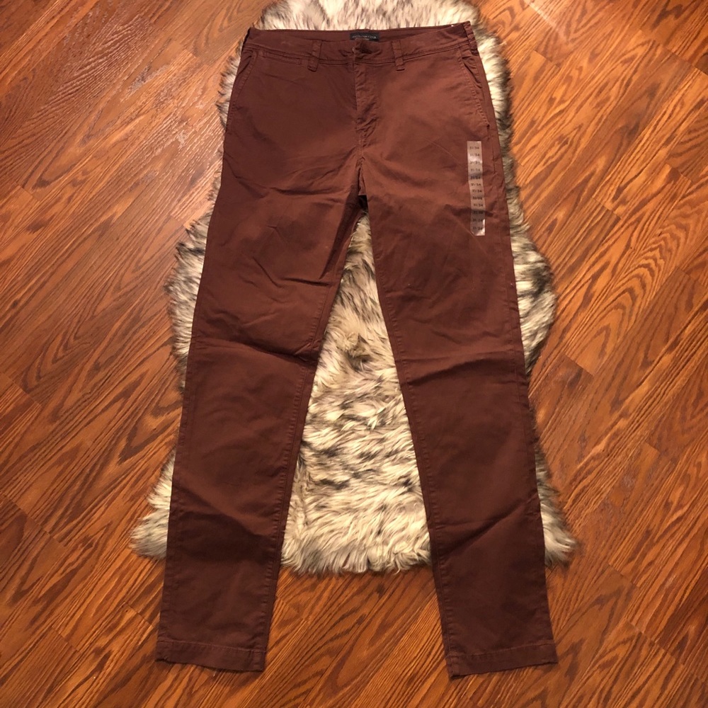 AE Men’s Maroon Extreme Flex Slim Chinos Sz 31x34